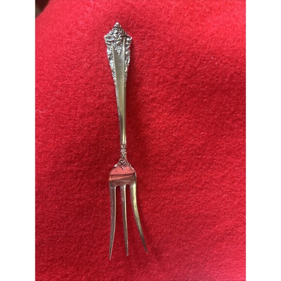 Lunt Other - Rondelay by Lunt Sterling Silver 4 7/8" Lemon Fork No Monogram 1963-97